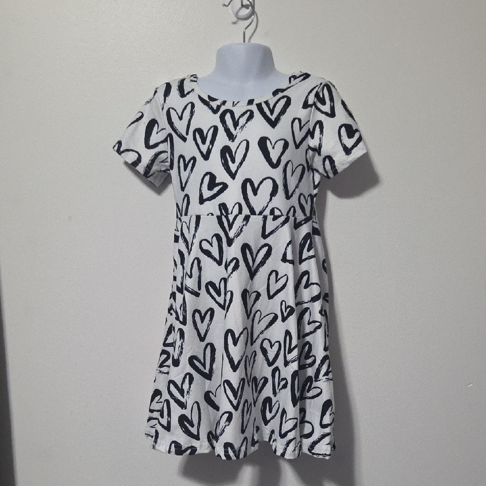 Source Unknown Black and White Heart Kids Dress
